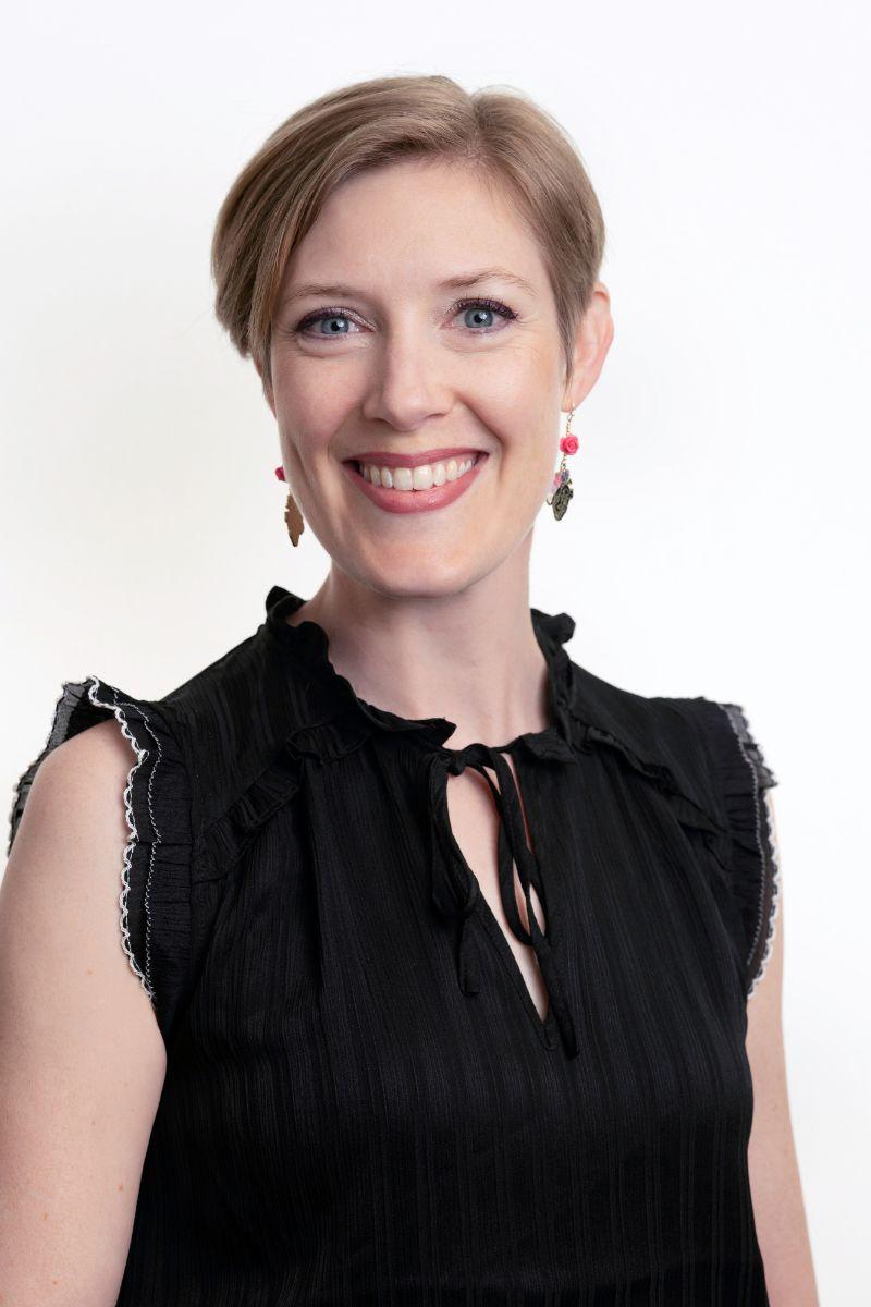 Dr Lindsay Adrian 01185 small